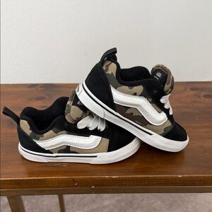 Vans Little Kids Knu Skool Shoe (8C)